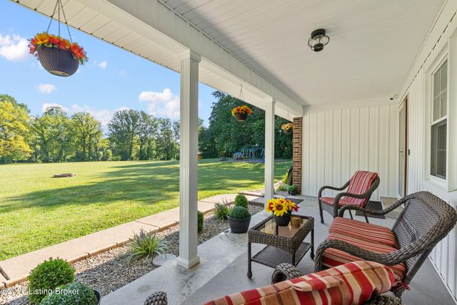 191 Briarway Dr, Mt Washington, KY 40047