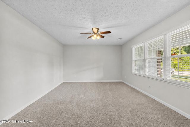 191 Briarway Dr, Mt Washington, KY 40047