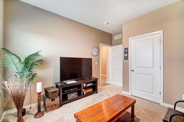 734 Leslie Drive, Plain City, OH 43064