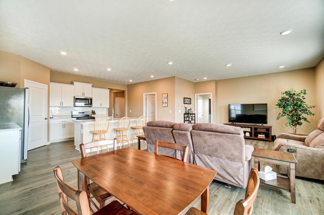 734 Leslie Drive, Plain City, OH 43064