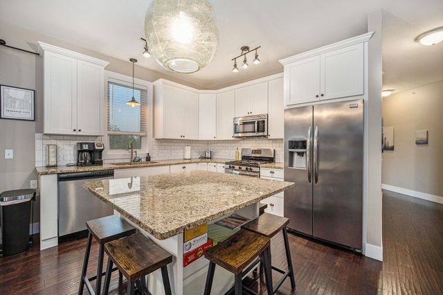 115 E Eighth Street 16, Traverse City, MI 49684