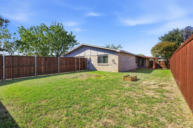 5149 Bartlett Drive, The Colony, TX 75056