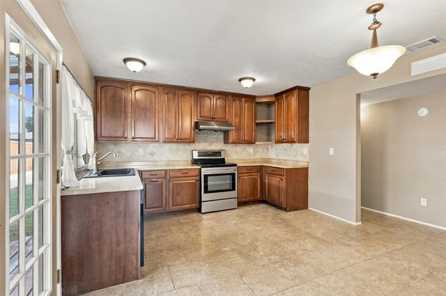 5149 Bartlett Drive, The Colony, TX 75056