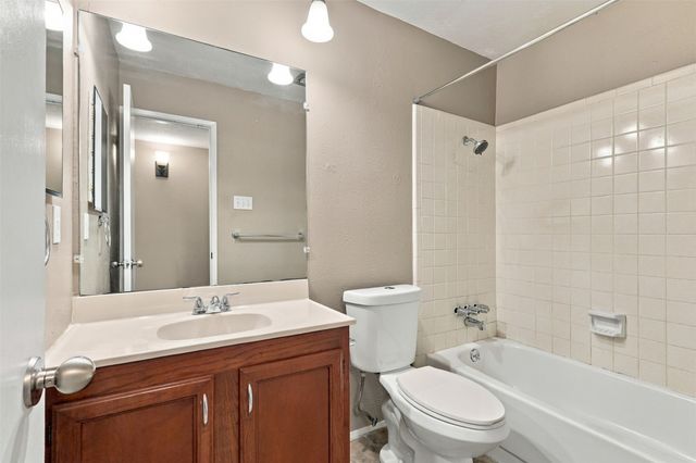5149 Bartlett Drive, The Colony, TX 75056