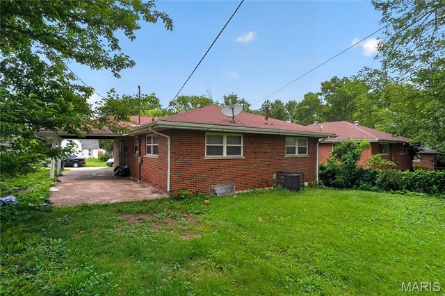 8808 Cherrywood Lane, Jennings, MO 63136