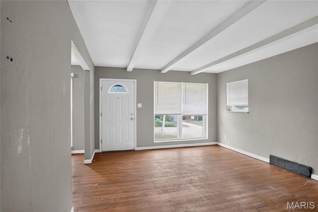 8808 Cherrywood Lane, Jennings, MO 63136
