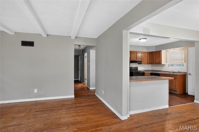 8808 Cherrywood Lane, Jennings, MO 63136
