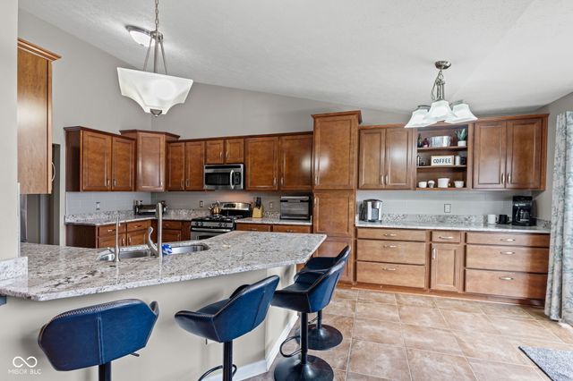 6896 Wilmot Lane, Avon, IN 46123