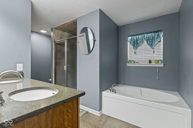 6896 Wilmot Lane, Avon, IN 46123