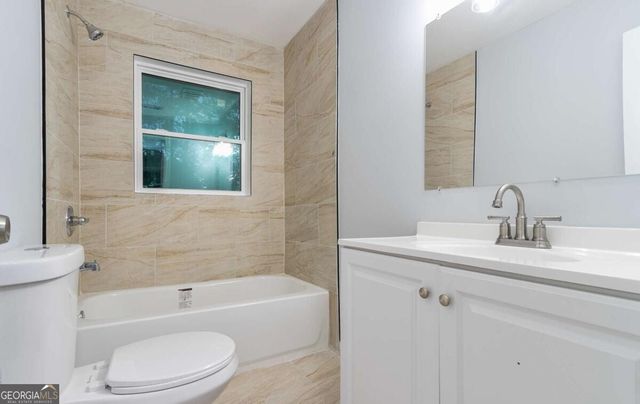110 Hidden Brook Court, South Fulton, GA 30349