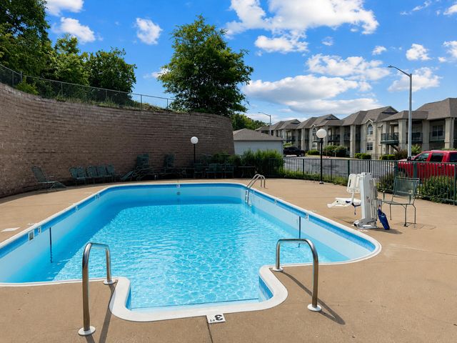351 S Wildwood Drive Bldg 12 Unit 2, Branson, MO 65616
