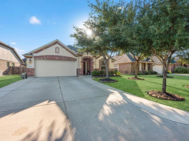 20714 Oakhurst Creek Drive, Porter, TX 77365