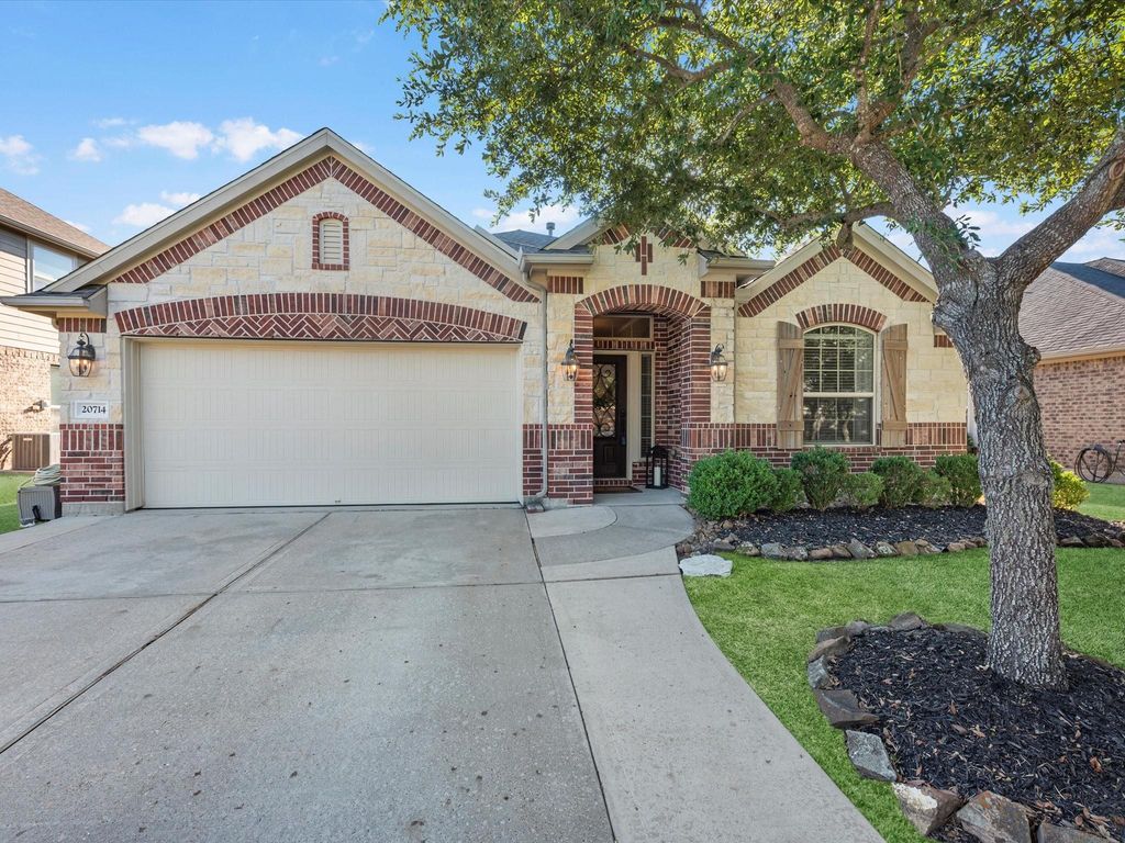 20714 Oakhurst Creek Drive, Porter, TX 77365