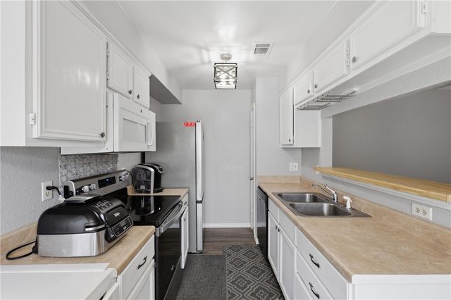 3113 Larkspur Circle, College Station, TX 77845