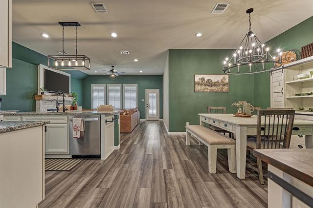 20112 Crystal Falls Court, Montgomery, TX 77316