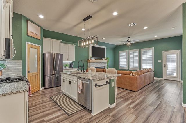 20112 Crystal Falls Court, Montgomery, TX 77316