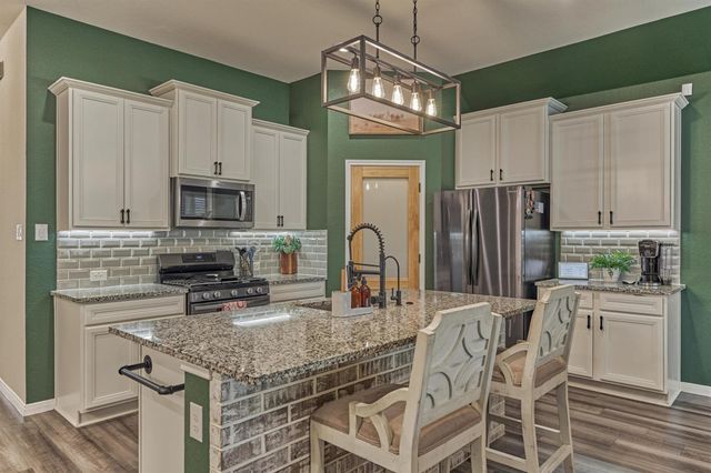 20112 Crystal Falls Court, Montgomery, TX 77316