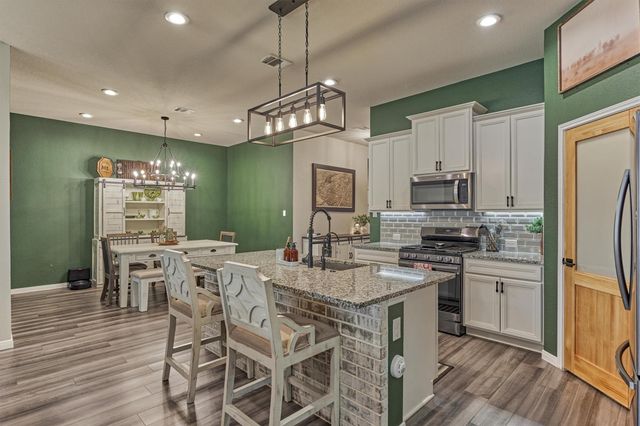 20112 Crystal Falls Court, Montgomery, TX 77316