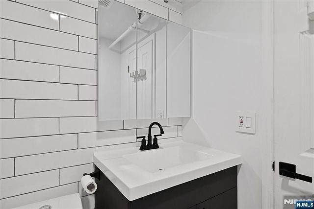 384 Trenton Avenue 3E, Paterson, NJ 07503