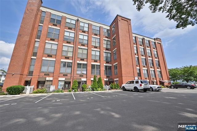 384 Trenton Avenue 3E, Paterson, NJ 07503
