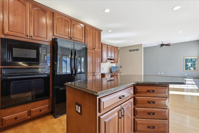 9101 Settlers Road, Madison, WI 53717