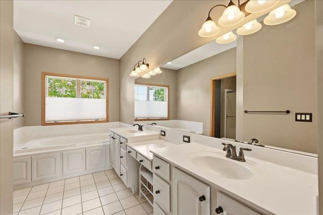 9101 Settlers Road, Madison, WI 53717