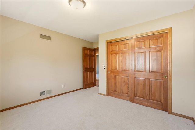 9101 Settlers Road, Madison, WI 53717