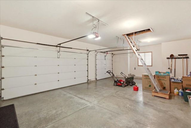 9101 Settlers Road, Madison, WI 53717