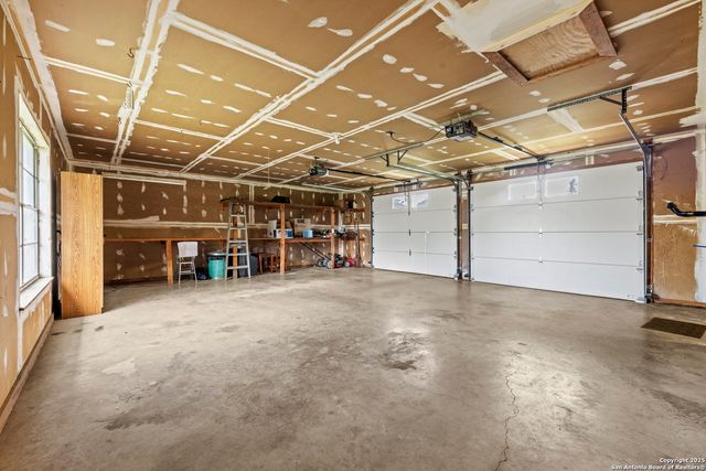 8218 N US HWY 87, Fredericksburg, TX 78624