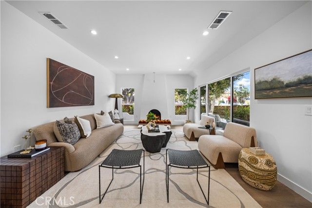 2203 Pelham Avenue, Los Angeles, CA 90064