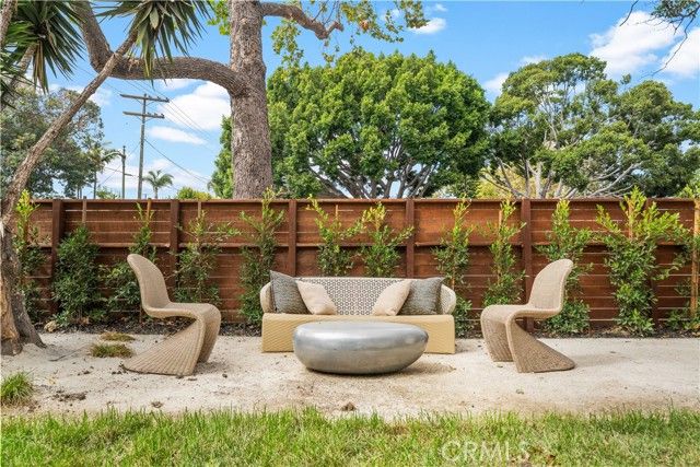 2203 Pelham Avenue, Los Angeles, CA 90064