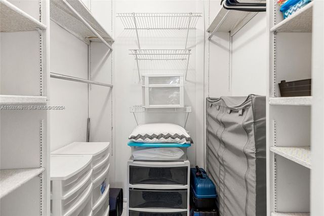 2101 Atlantic Shores Blvd 218, Hallandale Beach, FL 33009