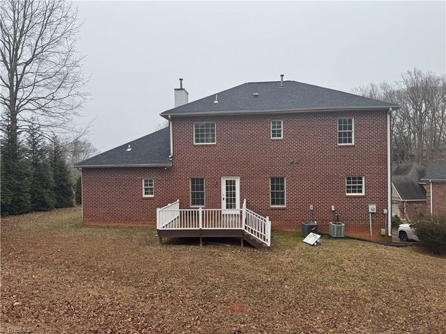 110 Chestnut Hill Court, Winston-salem, NC 27106