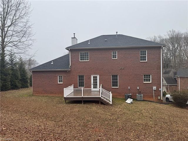 110 Chestnut Hill Court, Winston-salem, NC 27106