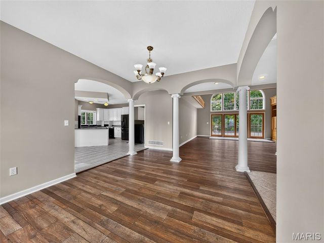 412 Willow Creek Drive, Farmington, MO 63640