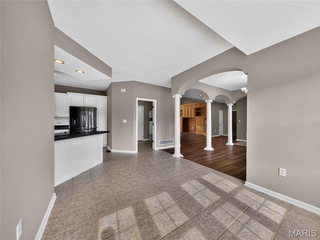 412 Willow Creek Drive, Farmington, MO 63640