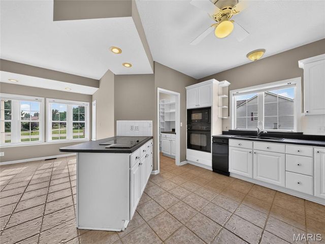 412 Willow Creek Drive, Farmington, MO 63640