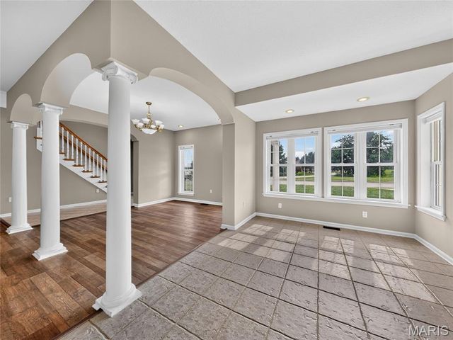 412 Willow Creek Drive, Farmington, MO 63640
