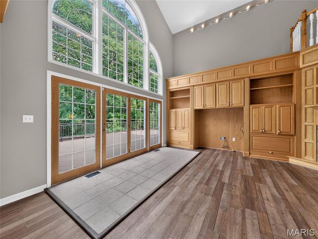 412 Willow Creek Drive, Farmington, MO 63640