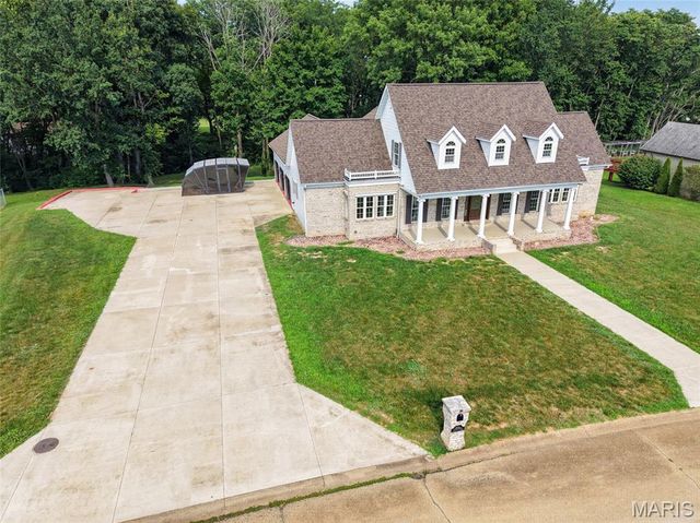 412 Willow Creek Drive, Farmington, MO 63640