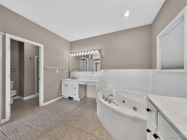 412 Willow Creek Drive, Farmington, MO 63640