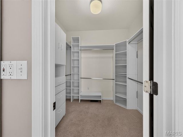 412 Willow Creek Drive, Farmington, MO 63640