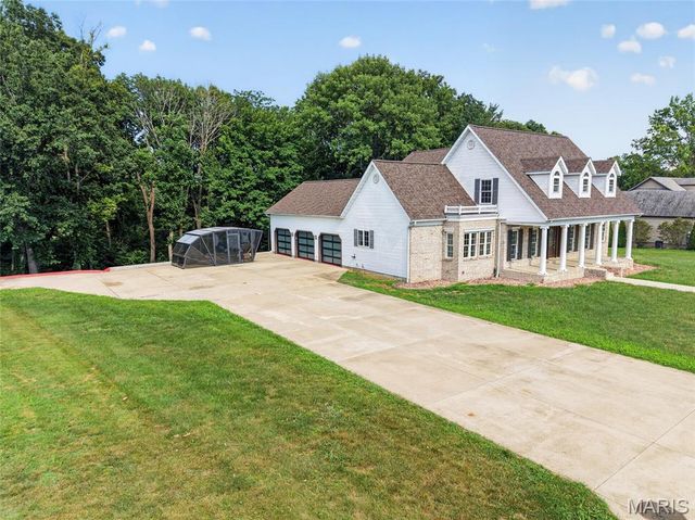 412 Willow Creek Drive, Farmington, MO 63640