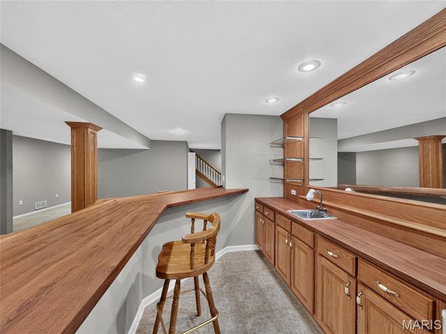 412 Willow Creek Drive, Farmington, MO 63640