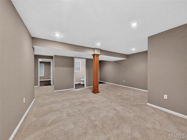412 Willow Creek Drive, Farmington, MO 63640