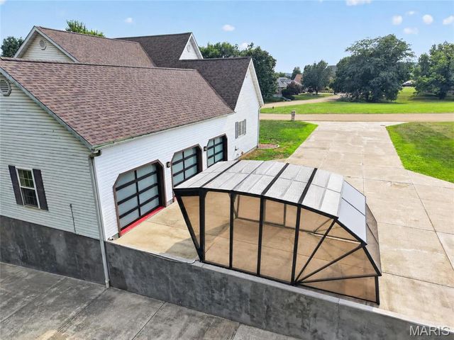 412 Willow Creek Drive, Farmington, MO 63640