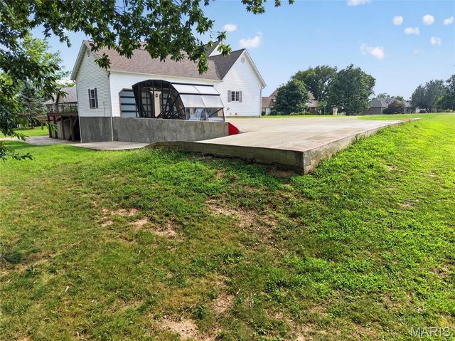 412 Willow Creek Drive, Farmington, MO 63640