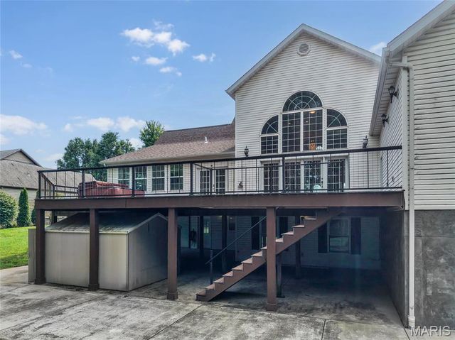 412 Willow Creek Drive, Farmington, MO 63640