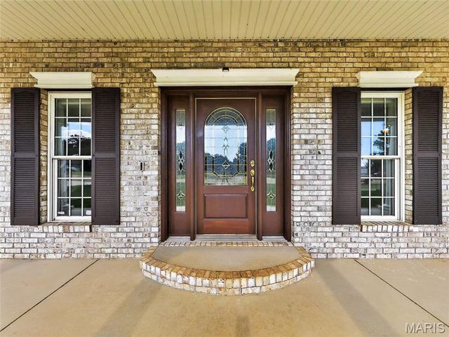 412 Willow Creek Drive, Farmington, MO 63640