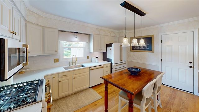 3857 Silver Wood Drive, Stow, OH 44224